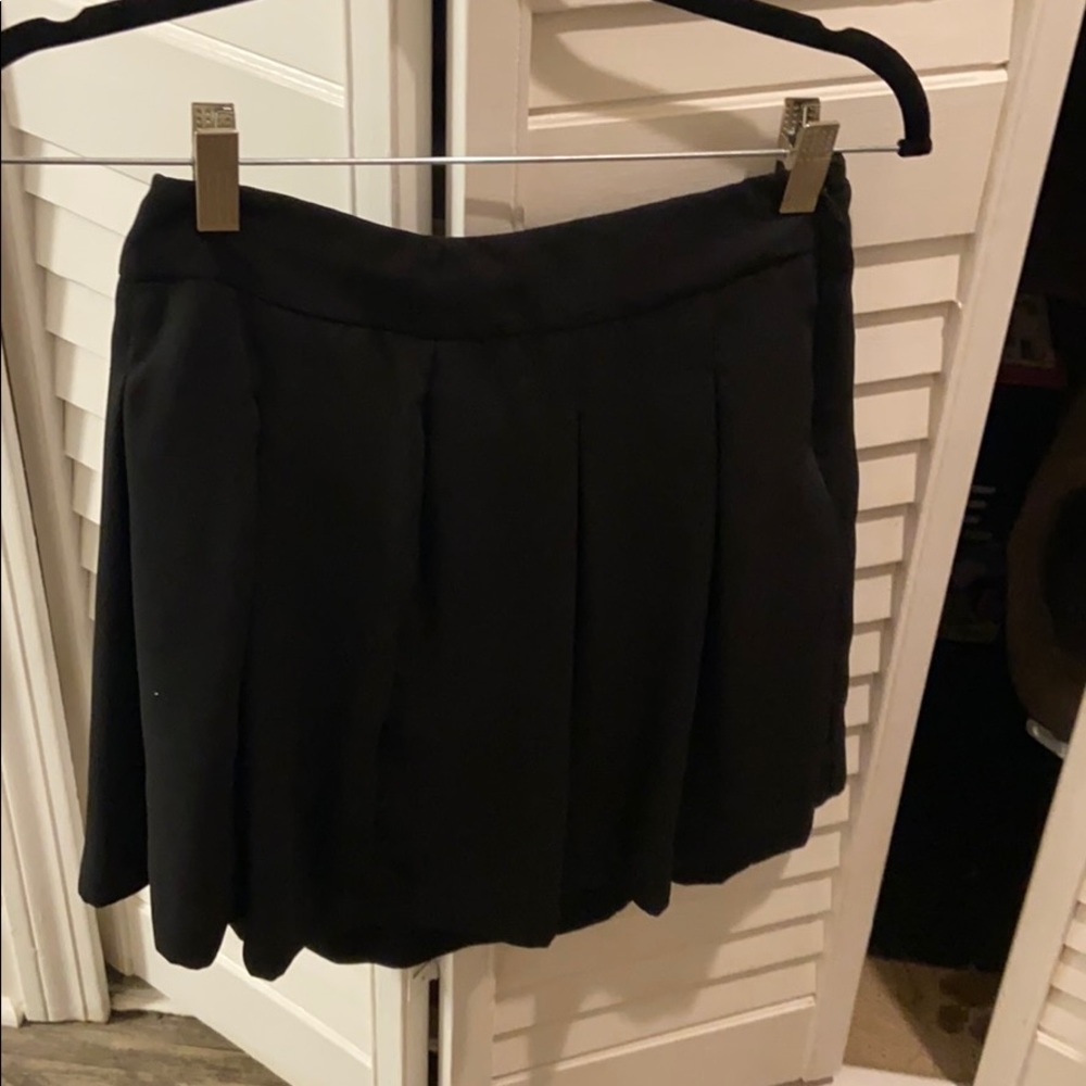 Black banana republic skirt size for petite